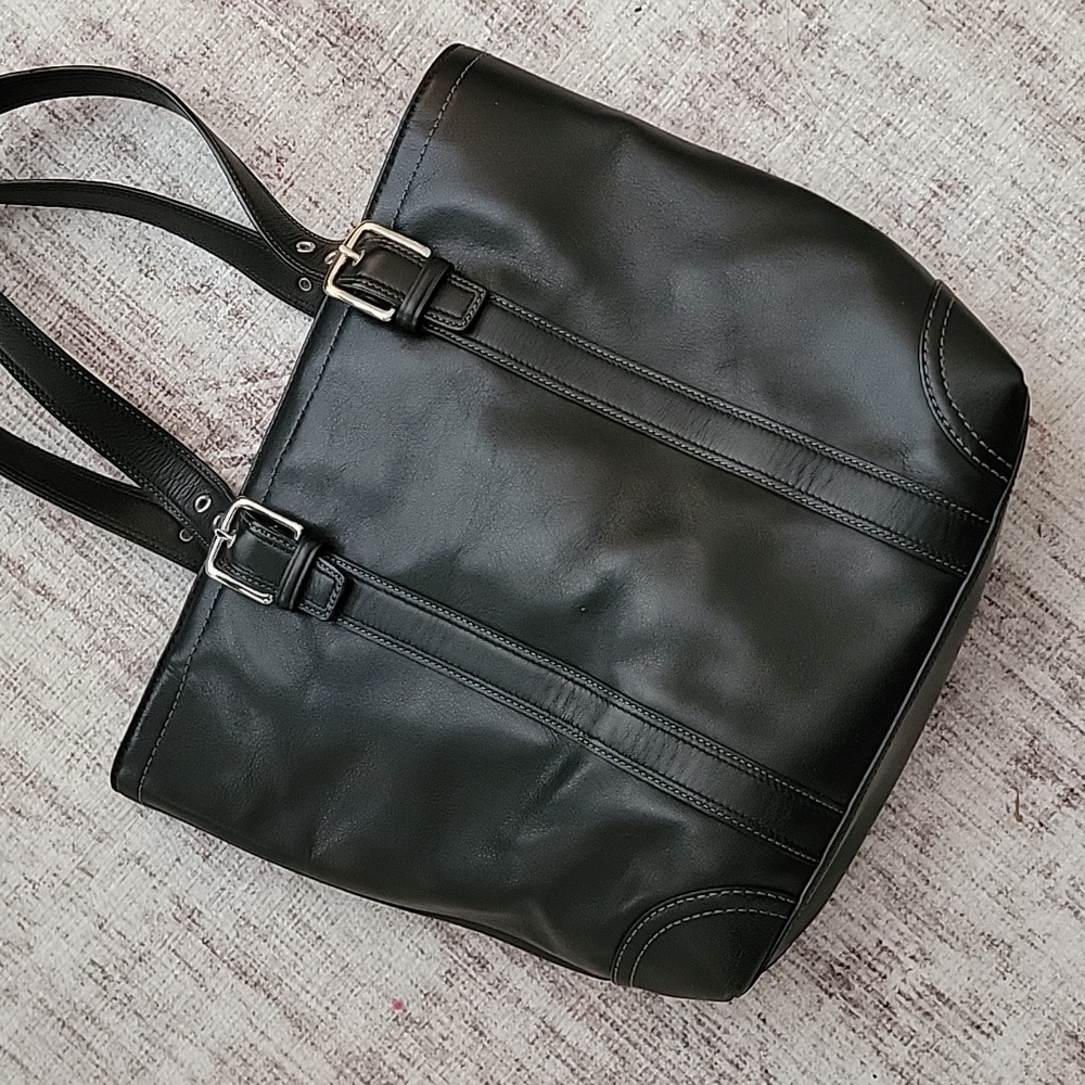Coach Black Leather Shoulder Bag - Picture 4 of 9